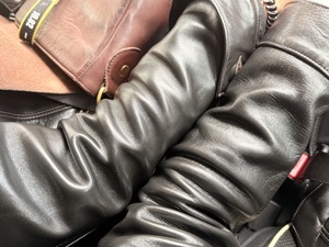 箕面市の買い物代行へ向かう際に着用したFINE CREEK Hamptonの革ジャン