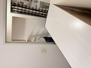 大阪市西区で大型家具と室内開口部の寸法関係を確認し通常搬出が難しいことを検討した現場