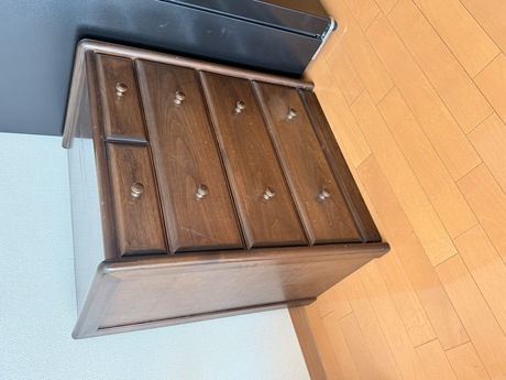 suita-carehouse-furniture-install04.jpg