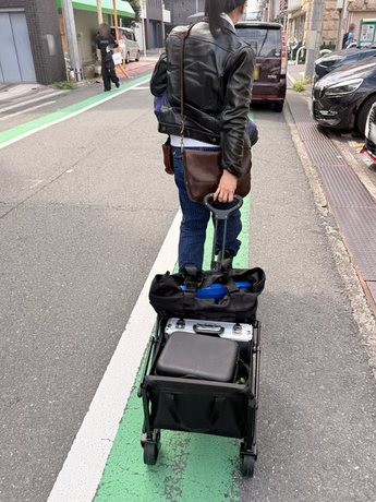 suita-esaka-sofa-carry-in_arrival01-display.jpg