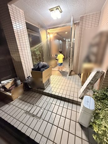 suita-small-move-destination-handover02-display.jpg