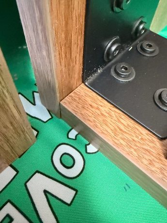yodogawa-bed-corner-hardware04-display.jpg