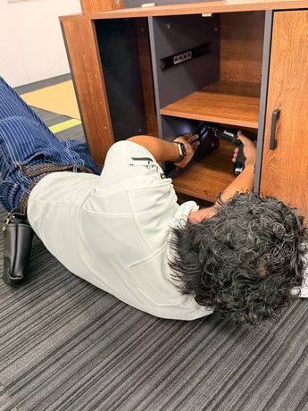 yodogawa_office-desk-takeover_cabinet-access06-display.jpg