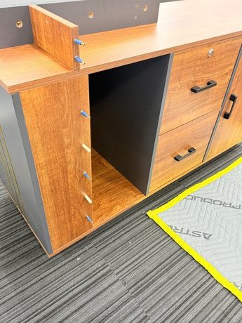 yodogawa_office-desk-takeover_cam-pins-dowels09-display.jpg