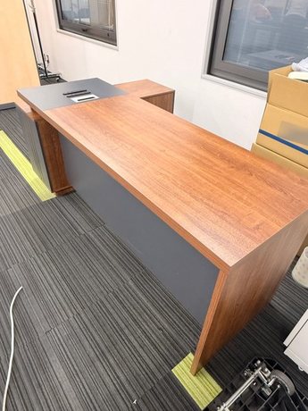 yodogawa_office-desk-takeover_desk1-assembled13-display.jpg