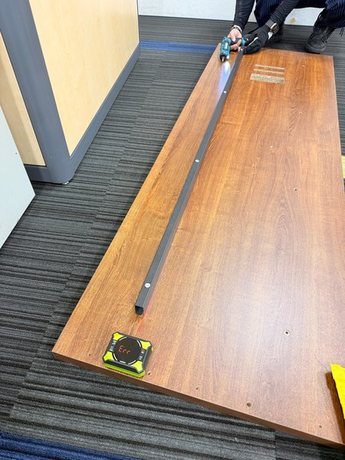 yodogawa_office-desk-takeover_desk1-metal-support11-display.jpg