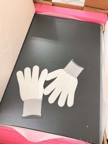 yodogawa_office-desk-takeover_included-gloves16-display.jpg