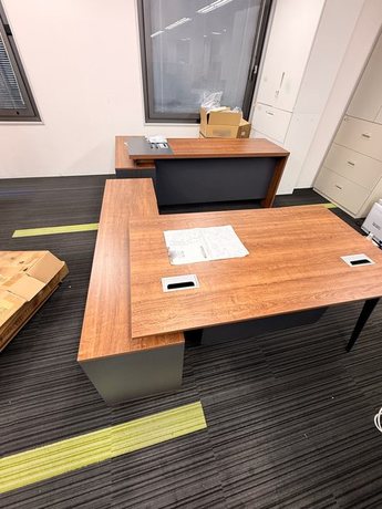 yodogawa_office-desk-takeover_two-desks-overview28-display.jpg